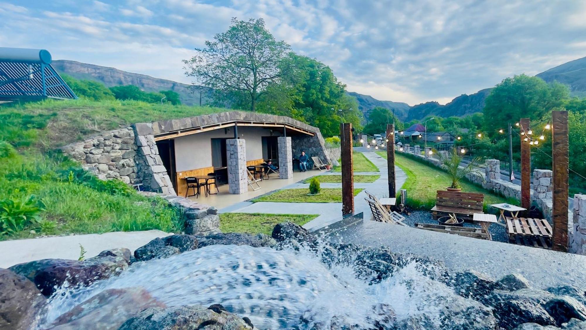Hotel Hobbiton Near Vardzia Caves T'mogvi Zewnętrze zdjęcie