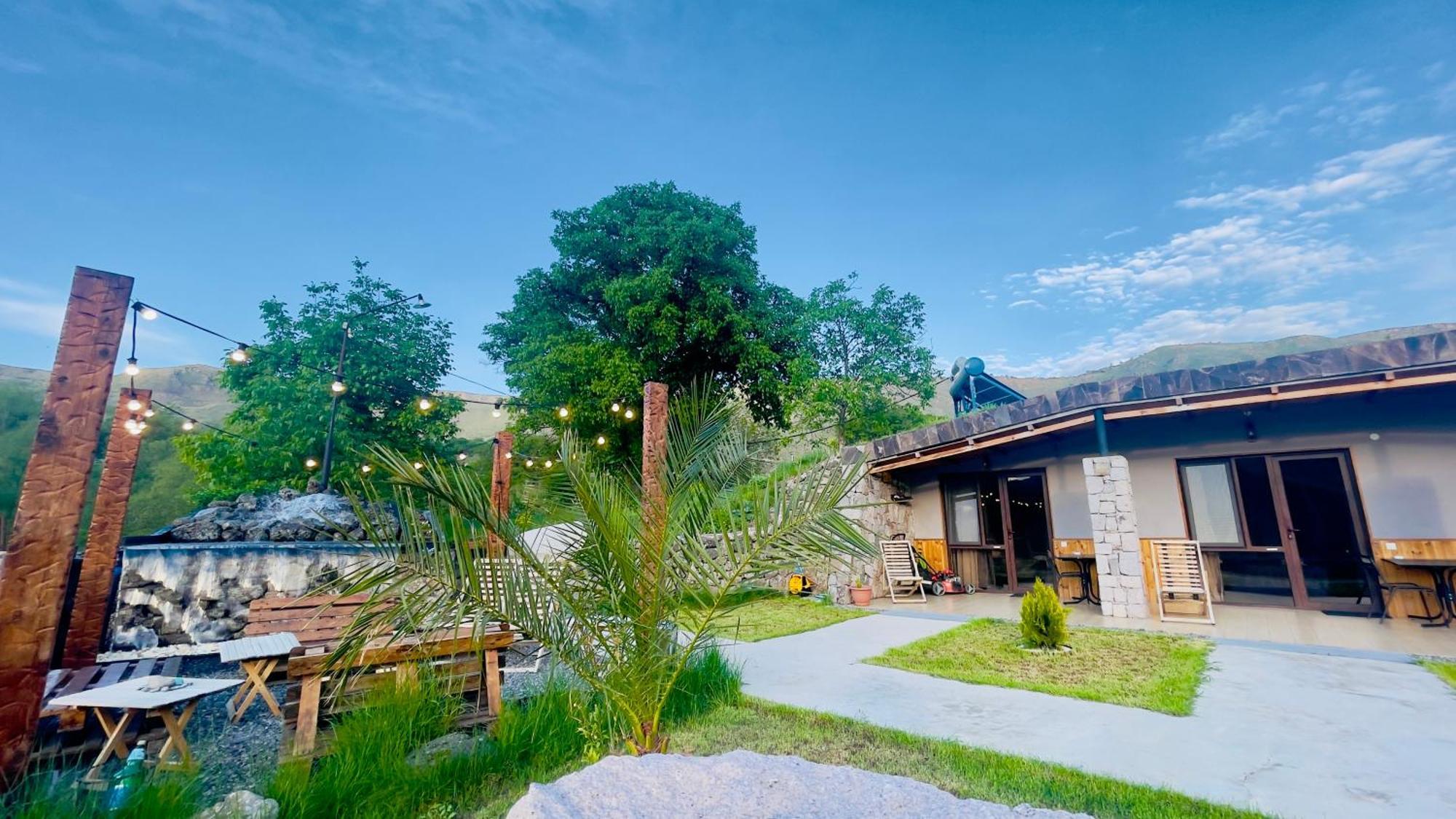 Hotel Hobbiton Near Vardzia Caves T'mogvi Zewnętrze zdjęcie