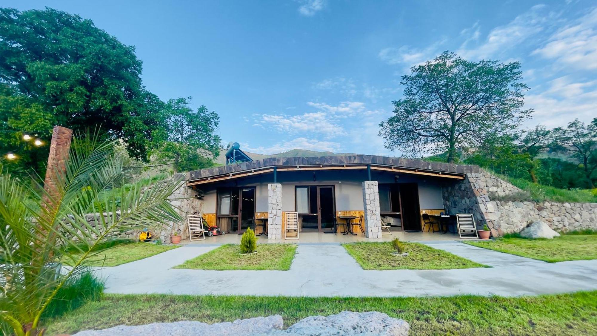 Hotel Hobbiton Near Vardzia Caves T'mogvi Zewnętrze zdjęcie