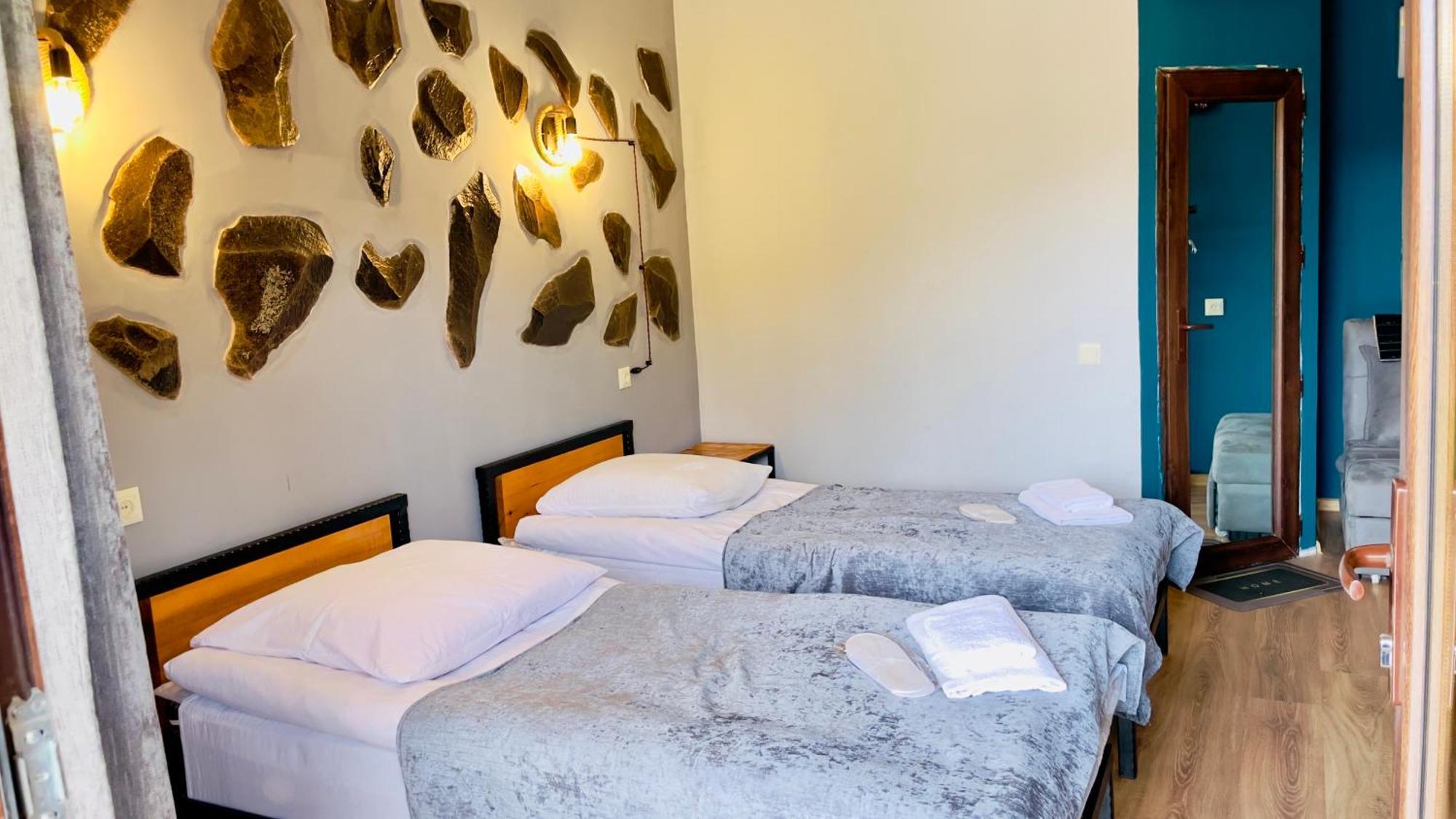 Hotel Hobbiton Near Vardzia Caves T'mogvi Zewnętrze zdjęcie